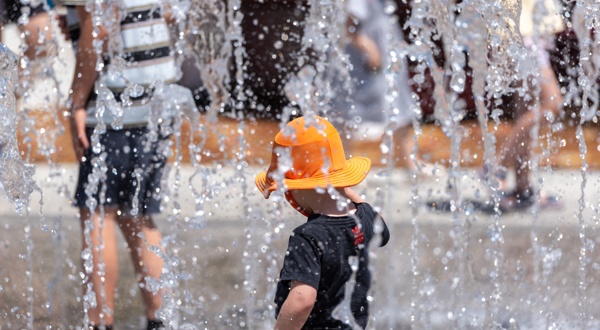 Interactive water feature at Prahran Square